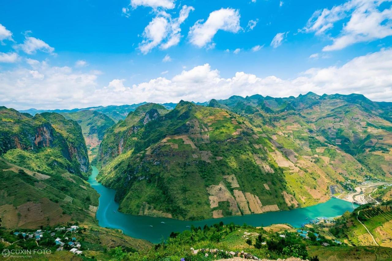 Ha Giang Safari Hostel & Motorbikes 외부 사진