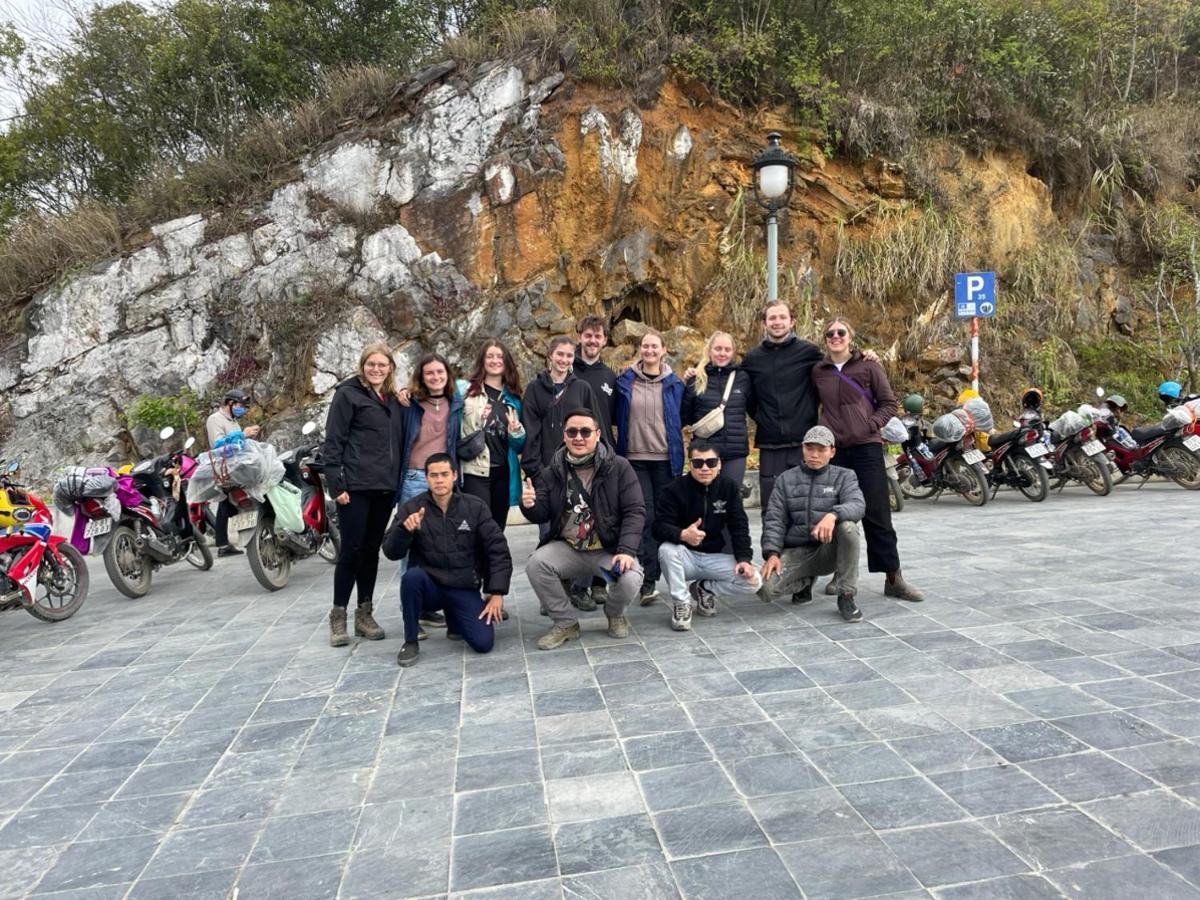 Ha Giang Safari Hostel & Motorbikes 외부 사진