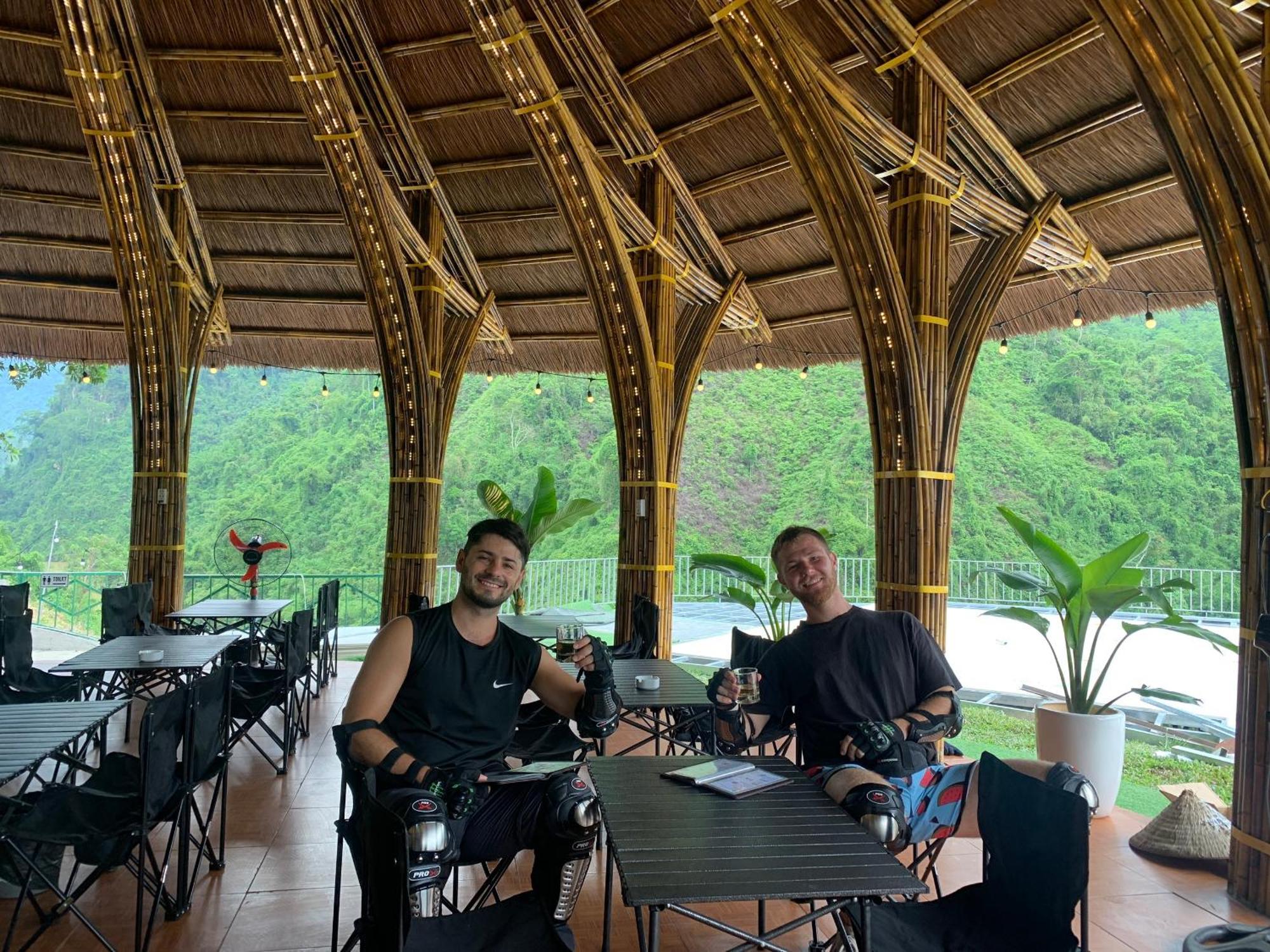 Ha Giang Safari Hostel & Motorbikes 외부 사진