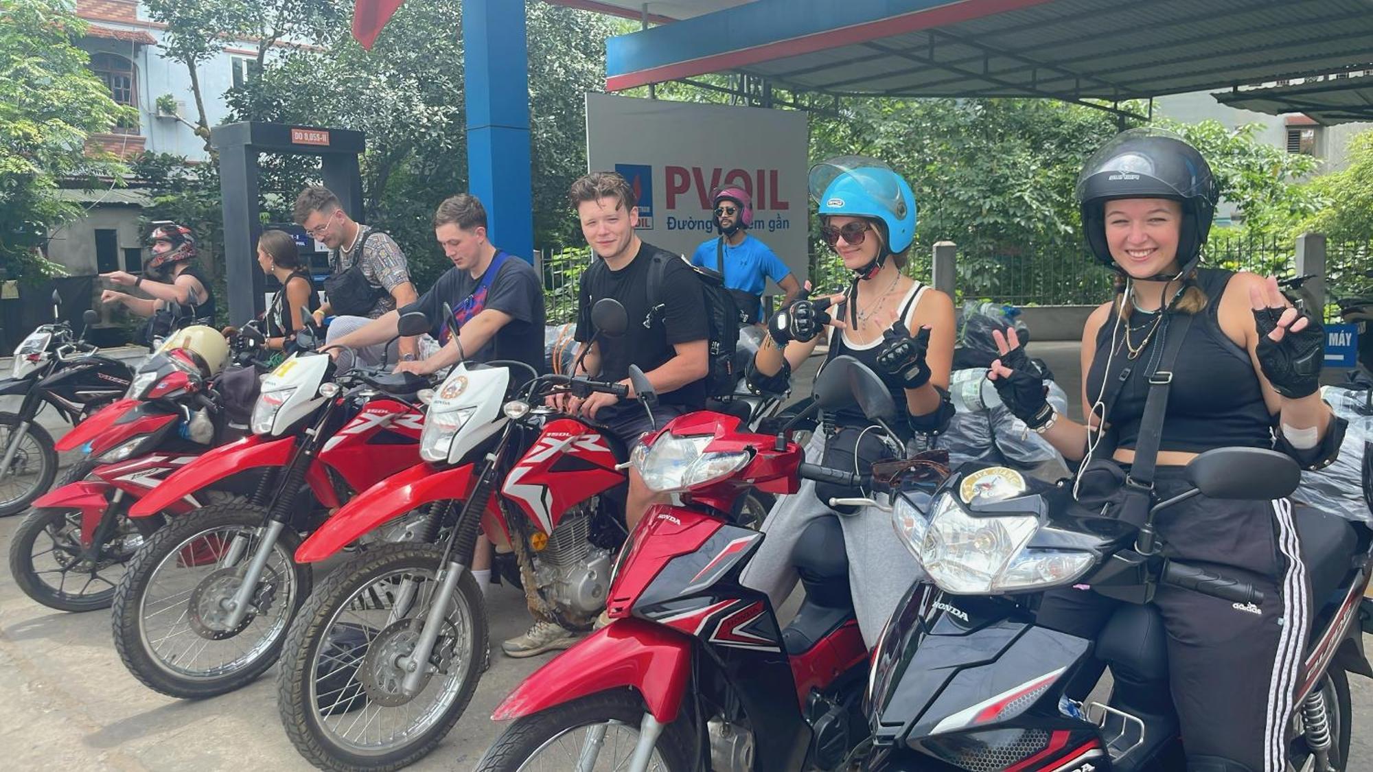 Ha Giang Safari Hostel & Motorbikes 외부 사진