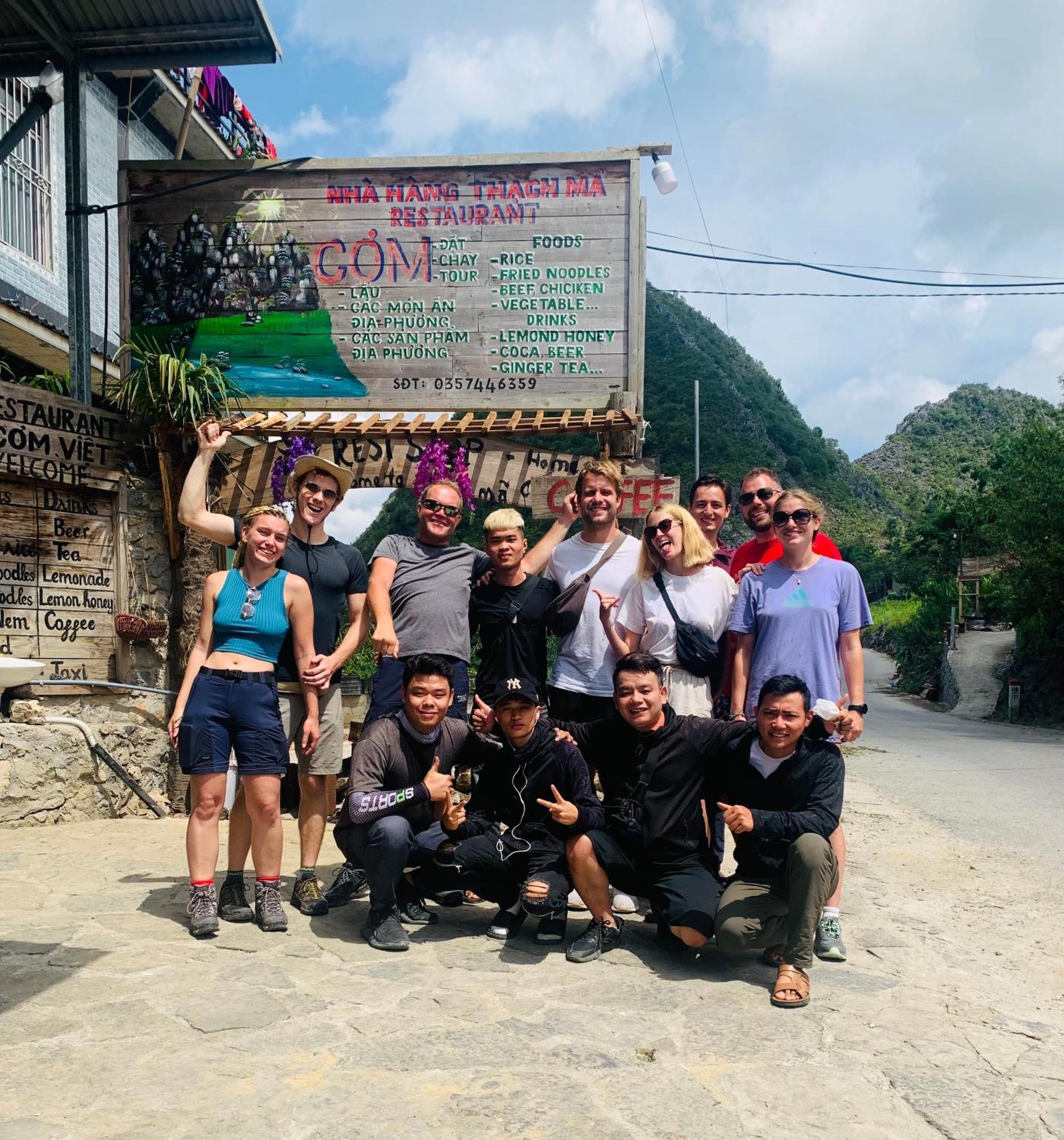 Ha Giang Safari Hostel & Motorbikes 외부 사진