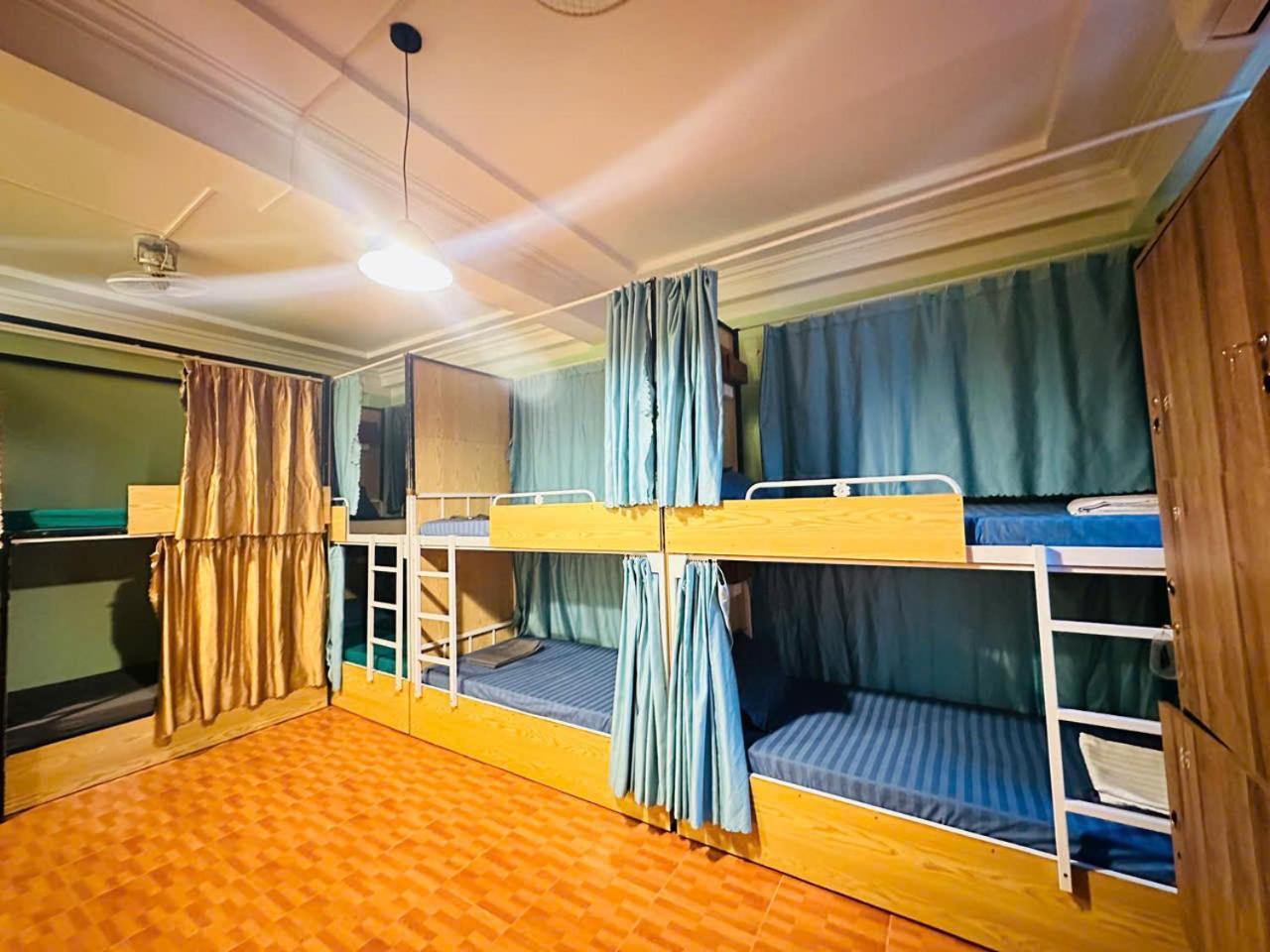 Ha Giang Safari Hostel & Motorbikes 외부 사진
